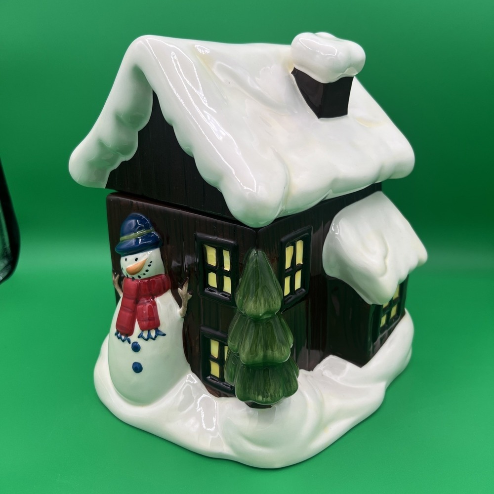 SCM Designs Snow Covered House‎ Ceramic Cookie Jar with snowman tree clean GHA3.